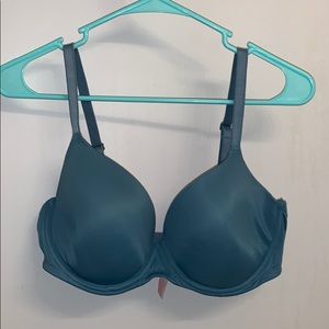 Victoria’s Secret PINK bra